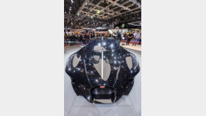 ‘명품 스포츠카’ 부가티, 새 모델 공개…역대 최고 판매가 214억원