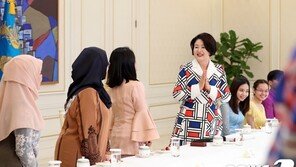 김정숙 여사, 아세안 유학생 초청 “한국이 소통하는 길”