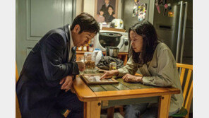 ‘생일’ 설경구·전도연, 18년만에 재회…“세월호 아픔 잊지 않겠다”