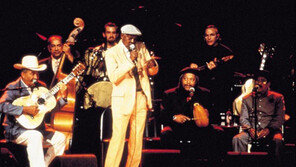 [윤여수의 라스트 씬] 아픔의 땅 쿠바…거장들이 연주하는 위로의 노래