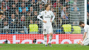 안방 대패로 챔스 탈락… ‘레알 제국’의 몰락