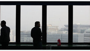 [날씨]전국 곳곳 미세먼지 ‘나쁨’…오후엔 ‘보통’ 가능성