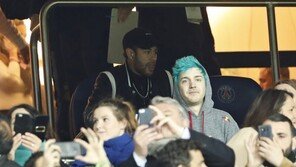 PSG 네이마르 “축구 모르는 사람들이 VAR 판정”