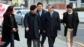 노영민 비서실장, 도보 출근…“작은 것이라도 솔선수범”
