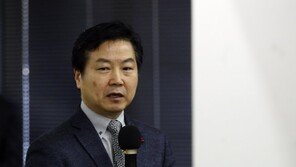 홍종학 “신용카드도 수년 걸렸다…제로페이, 정착될 것”