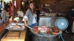 [영상]‘정육점 효녀’는 잊어라, ‘바비큐 여신’ 인기 폭발…누구냐고?