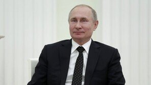 러시아 의회 ‘가짜 뉴스법’ 가결…온라인서 푸틴 욕하면 15일 구금