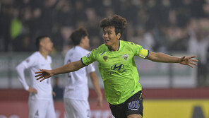 [주말 인터뷰] ‘영원한 전설’ 이동국, “축구천국이 된 비빔밥 도시, 전주성에서 소중한 추억 쌓아가길”