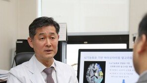 밤잠 줄고 수다 떠는 내 모습에 화들짝…‘중년의 불안’은 숙명?