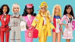 “모험은 흥분된다!”…유리천장에 도전하는 바비 인형 60년