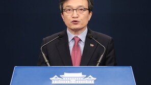 [일문일답]靑 “우상호, 당에서 ‘필요한 사람’ 요청으로 입각 불발”