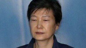 [박근혜 탄핵 2년] 정의당 “한국당 ‘朴사면’ 거론, ‘도로친박당’ 선언”