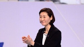 꼴찌에서 챔프로…박미희 감독, 여성 감독 첫 통합우승 노린다