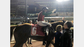 돌콩, 준결승전 3위 “두바이월드컵 결승 간다”