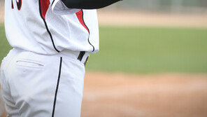 ‘9년 만의 유격수’ 황재균, 2019 KT의 열쇠 쥐었다