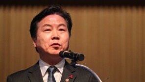 ‘제2 벤처붐’ 꿈꿨던 홍종학, 미완의 꿈 남긴 채 아쉬운 퇴장