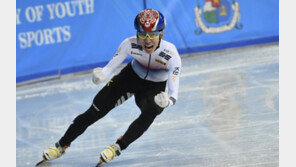 쇼트트랙 임효준, 세계선수권 종합우승 기염…4관왕