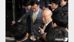 사과 기대한 광주 시민들, 전두환 “아! 왜이래” 한마디에 ‘폭발’