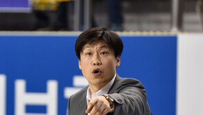 신한은행, 박성배 신임감독 체제로