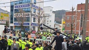 “5·18 사죄하라”…‘당당’ 전두환에 광주시민 ‘울분’