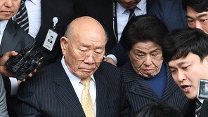 전두환 졸음 못참고 꾸벅…종료순간 방청객 “살인마” 고함