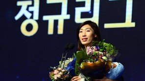 울먹인 임영희 “20년 농구 인생 지나가더라”