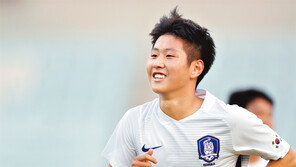 태극 날개 ‘18세 슛돌이’… 날아라, 월드컵까지
