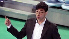 “프로는 키우는 곳 아냐” 김세진 감독의 작심발언
