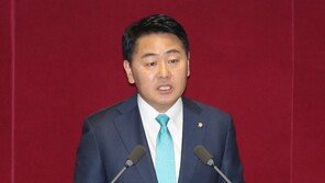 김관영 “소득주도성장 실패…청와대부터 개혁해야”