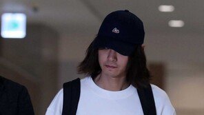 경찰, ‘정준영 카톡’ 복구 업체 압수수색…내일 소환