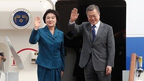 말레이시아 국왕, ‘즉위 후 첫 국빈’ 文대통령 맞아 환영식