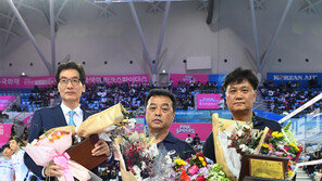 [V리그 레이더] 무명의 헌신과 3명 심판의 은퇴식