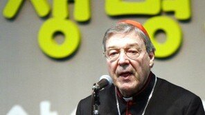 ‘교황청 서열 3위’ 조지 펠 추기경, 성추행 혐의 징역 6년 선고