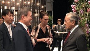 한-말레이 정상 “북미 군축합의 기대…올해 말 FTA 선언 노력”