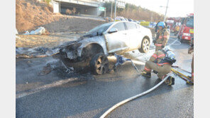 도로에 정차해 있던 재규어 차량서 불…“폭발음 3번 들려”