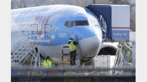 미국마저 운항금지…보잉의 막강 로비 능력도 “한계”