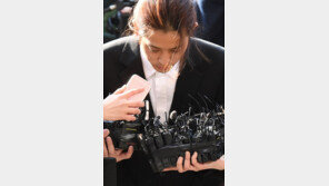 한류 먹칠…‘정준영·승리 출석’ 소식에 외신도 취재경쟁