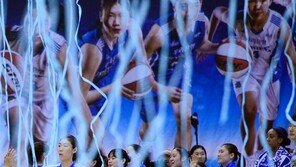 12년 만의 PO에 선 우리은행, 1차전 승리로 장식