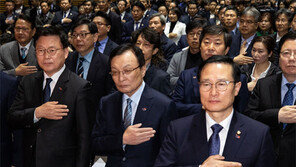 한국당 뺀 선거제 단일안, 여야 4당 협상 막판 진통