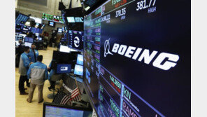 보잉사, 737맥스 이어 공중급유기도 ‘결함’…인도 연기