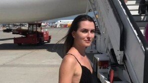 속옷만 입고 탑승?…비행기서 쫓겨날뻔한 영국인