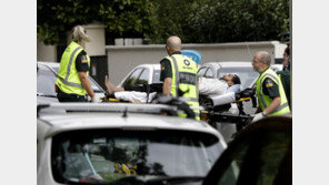 ‘뉴질랜드 총기난사’ 사망자 49명으로 늘어…“계획된 테러”