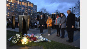 뉴질랜드 테러에 국제사회 애도 물결…“증오에 대항”