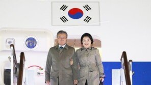 귀국한 文대통령에 쏠리는 시선…북미대화 중재 적극 나서나