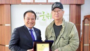 [단독] 전유성 ‘데뷔 50주년’, 톱스타 후배들 대거 나선다