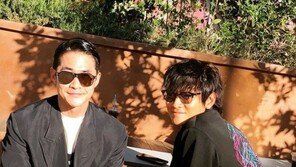 배정남, 강동원과 모델 포즈 투샷 “행님과 함께”