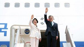 돌파구 있나? 文대통령 지지도 취임후 ‘최저’…북미중재 관건