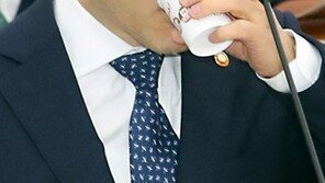 野, 건보 적자 이유는 ‘文케어’ 때문…“건전성 방안 마련 시급”