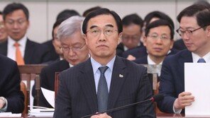 조명균, 北 동창리 복구에 “평양공동선언 이행 완료 안돼”