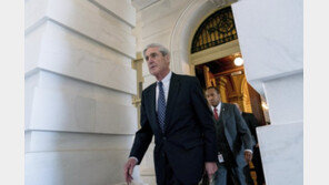 美뮬러 특검 ‘러시아 스캔들’ 수사 신뢰도↓…트럼프 부인 효력